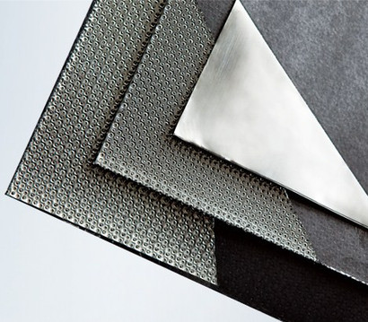 Reinforced Graphite Sheet with Wire Mesh